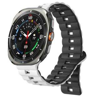 For Samsung Galaxy Watch Ultra 47mm Reverse Buckle Two Color Magnetic Silicone Watch Band(White+Black)