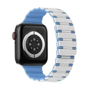 For Apple Watch Series 9 41mm Two-color Magnetic Silicone Watch Band(Antique White Mist Blue)