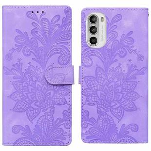 For Motorola Moto G52 4G / G82 Lace Floral Embossed Magnetic Buckle PU Phone Case With Wrist Strap(Purple)