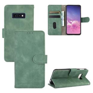 For Samsung Galaxy S10e Solid Color Skin Feel Magnetic Buckle Horizontal Flip Calf Texture PU Leather Case with Holder & Card Slots & Wallet(Green)