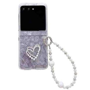 For Motorola Razr 40 Ultra Pearlescent Shell Texture Heart Pattern Phone Case with Bracelet(Pink)