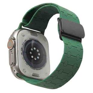 For Apple Watch 46mm / 49mm / 45mm / 44mm Magnetic Buckle Breathable Silicone Watch Band(Deep)