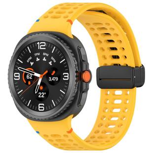 For Samsung Galaxy Watch 8 / 8 Classic xDfind Magnetic Black Buckle Silicone Watch Band(Yellow)