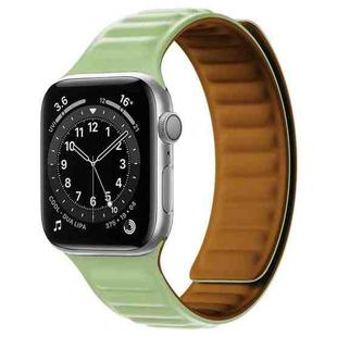 Silicone Magnetic Strap Watch Band For Apple Watch Ultra 49mm / Series 8&7 45mm / SE 2&6&SE&5&4 44mm / 3&2&1 42mm(Grass Green)