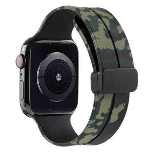 Magnetic Clasp Camouflage Silicone Watch Band For Apple Watch Series 9&8&7 41mm / SE 3&SE 2&6&SE&5&4 40mm / 3&2&1 38mm(Camouflage Army Green)