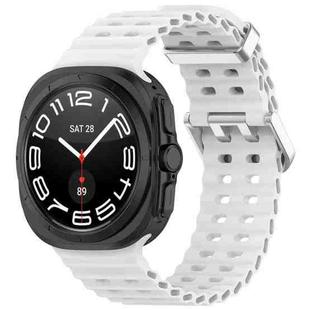 For Samsung Galaxy Watch 7 Ultra 47mm Ocean Hole Dual Buckle Silicone Watch Band(White)