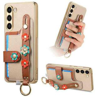 For Samsung Galaxy S23+ 5G Stereoscopic Flowers Wristband Card Bag Phone Case(Khaki)