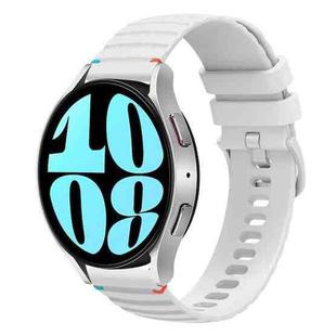 For Samsung Galaxy Watch 6 40 / 44mm Wavy Dotted Stitched 20mm Silicone Watch Band(White)