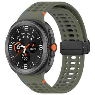 For Samsung Galaxy Watch8 40 / 44mm Magnetic Black Buckle Breathable Stitched Silicone Watch Band(Green)
