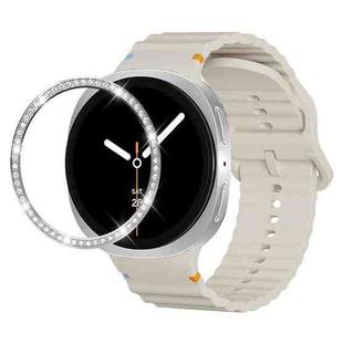 For Samsung Galaxy Watch8 40mm Diamond Bezel and Wavy Grain Stitched Color Buckle Silicone Watch Band(Beige Silver)