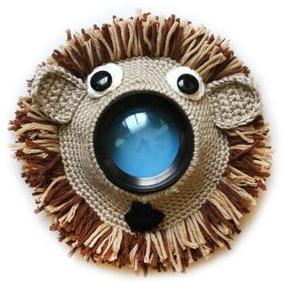 Hand-knitted Wool Camera Lens Animal Decoration Ring Baby Photo Guide Props(Khaki Lion)